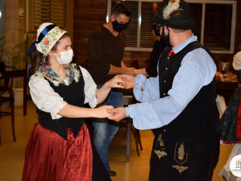 Noite Alemã Com Show e Transporte