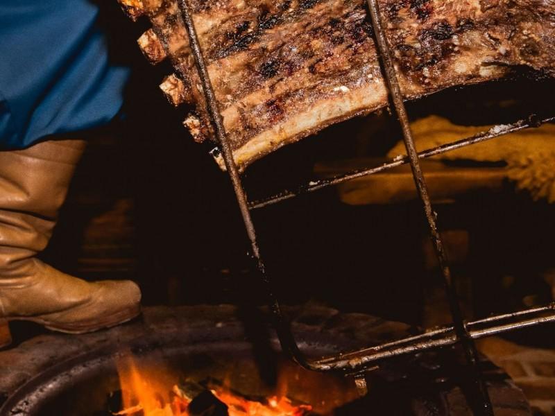 Noite Gaúcha Com Show no Garfo e Bombacha