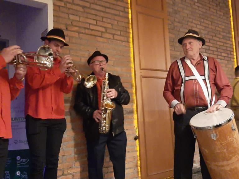 Noite Germânica em Canela - Cervejaria do Farol