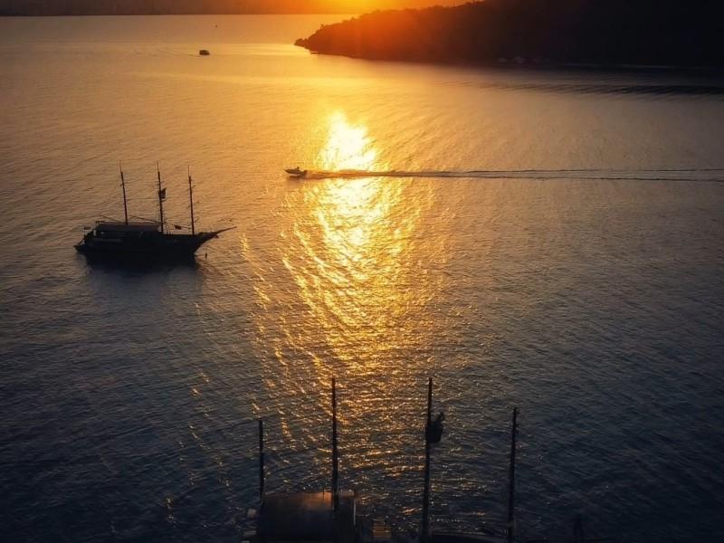 Passeio de Barco Pirata – Bombinhas com Ilha de Porto Belo