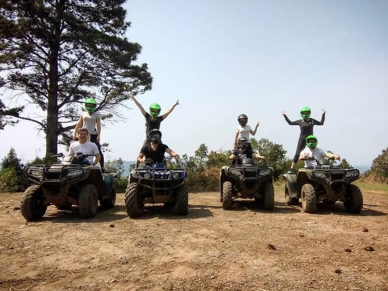 Passeio de Quadriciclo no Morro Pelado Canela