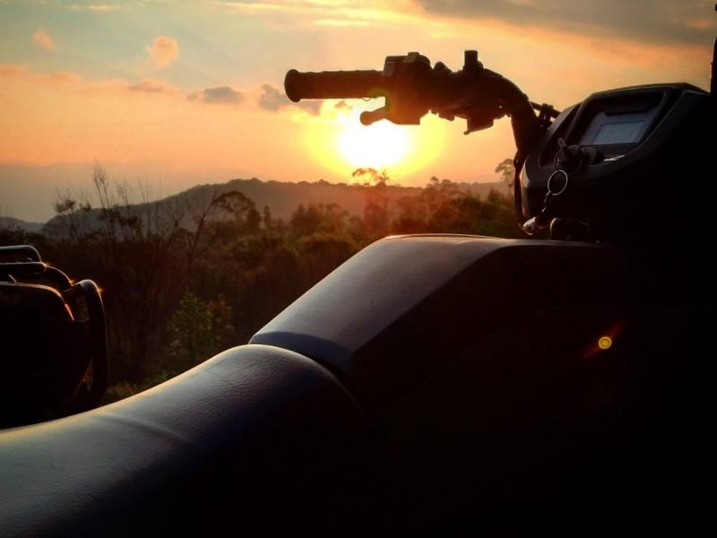 Passeio do Por do Sol de Quadriciclo